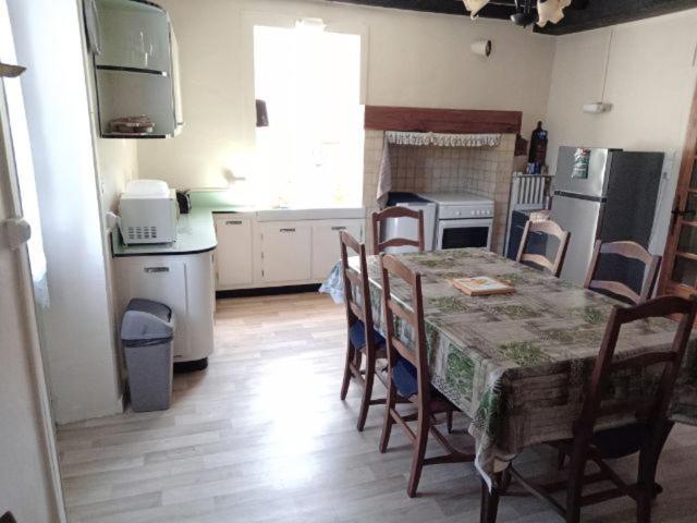 Maison Au Bord De La Riviere Dronne En Perigord Vert Saint-Front-la-Rivière 外观 照片